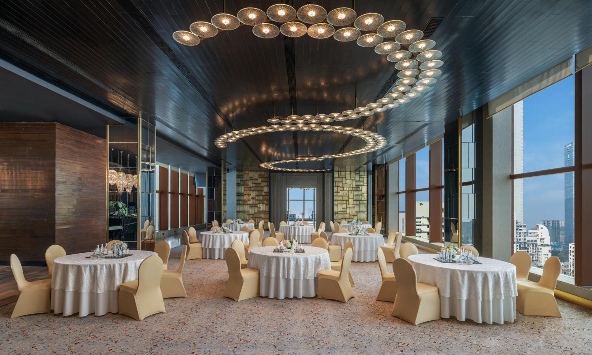 Hotel The St. Regis Bombaj Zewnętrze zdjęcie The Club at the Ritz-Carlton, DIFC